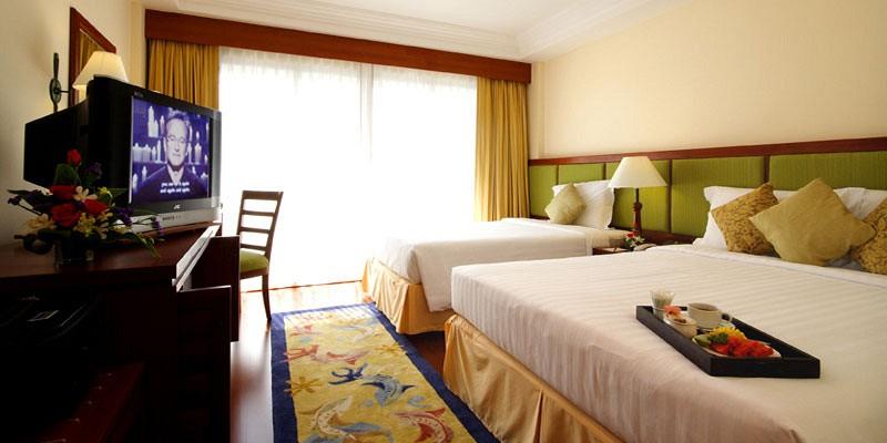 Kalim Resort Patong Bagian luar foto