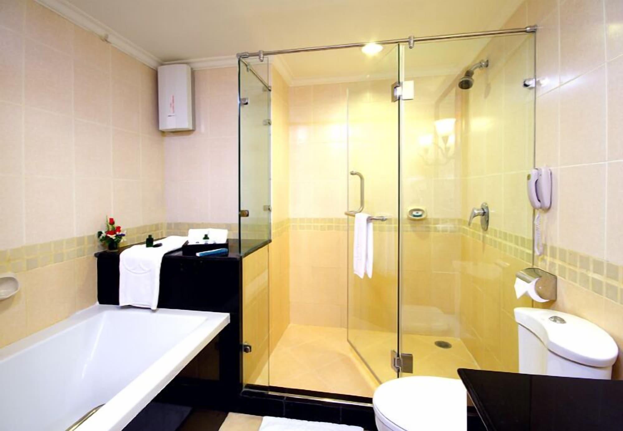 Kalim Resort Patong Bagian luar foto