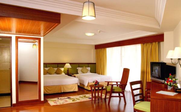 Kalim Resort Patong Bagian luar foto